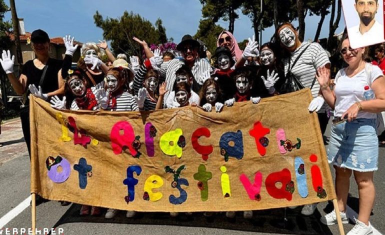 Alaçatı Ot Festivali renkli görüntülere sahne oldu