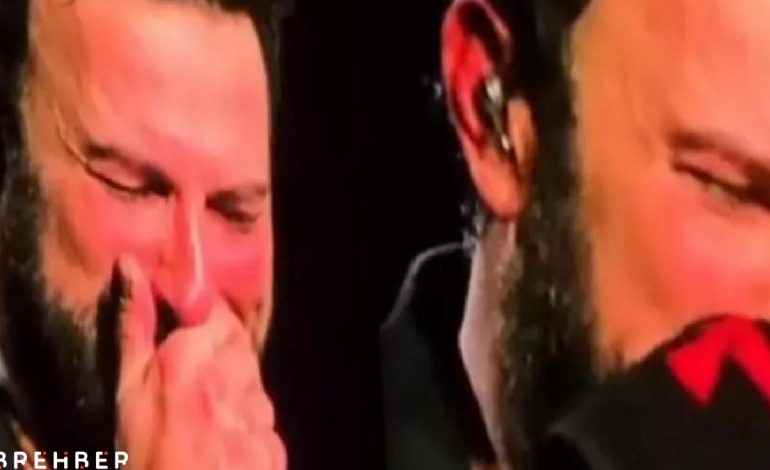 Annesini kaybeden Tarkan ilk konserinde zor anlar yaşadı