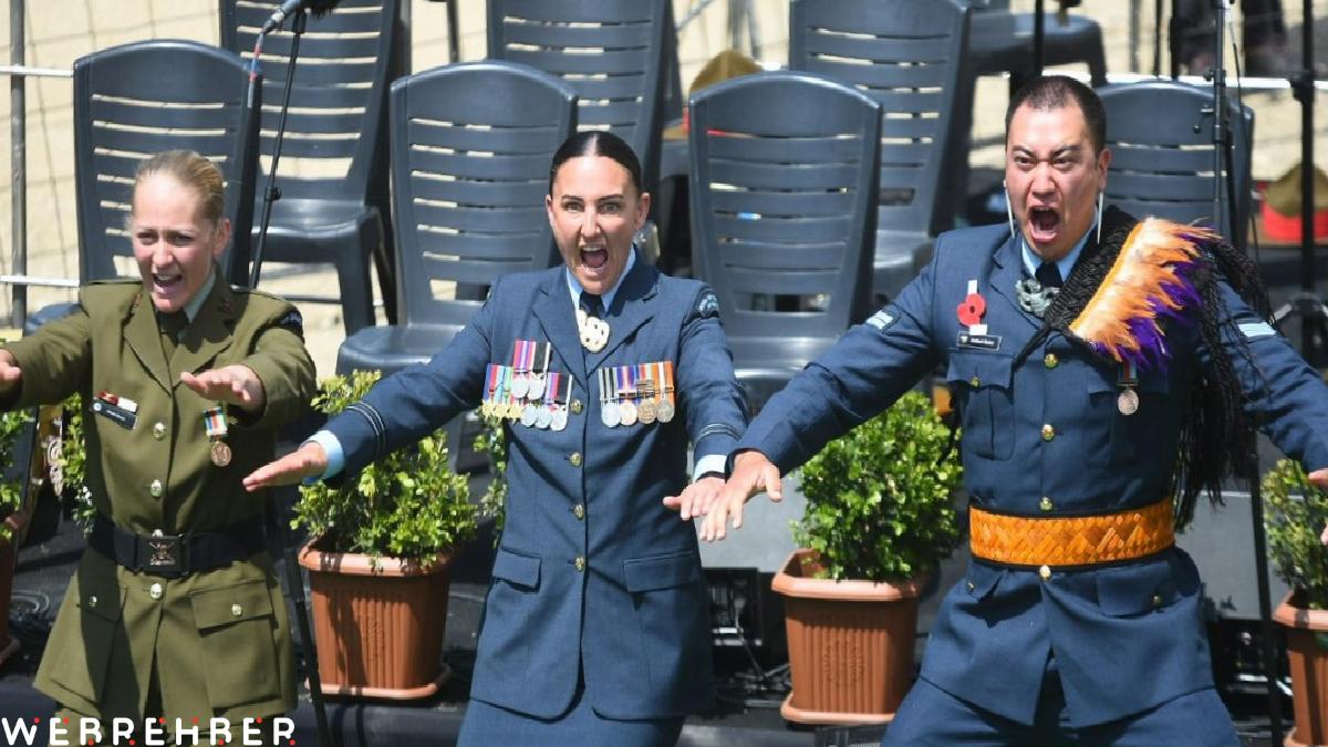 Anzak askerler Gelibolu’da haka dansıyla anıldı