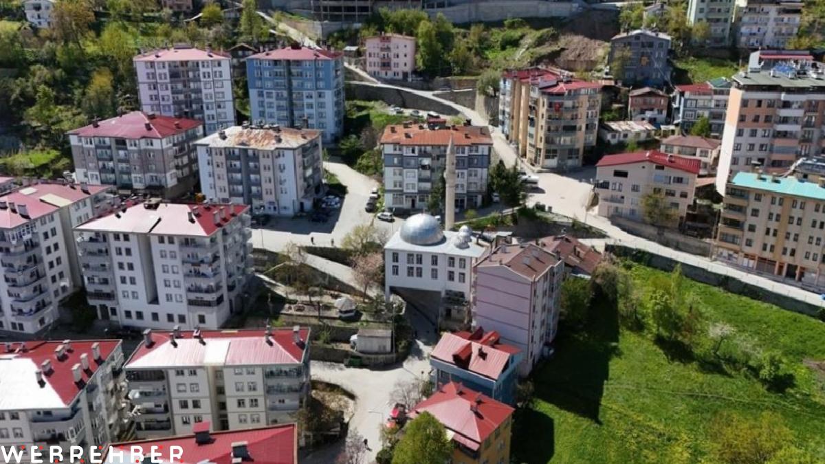 Artvin’in ‘ayaklı camisi’ farklı mimarisiyle dikkat çekiyor