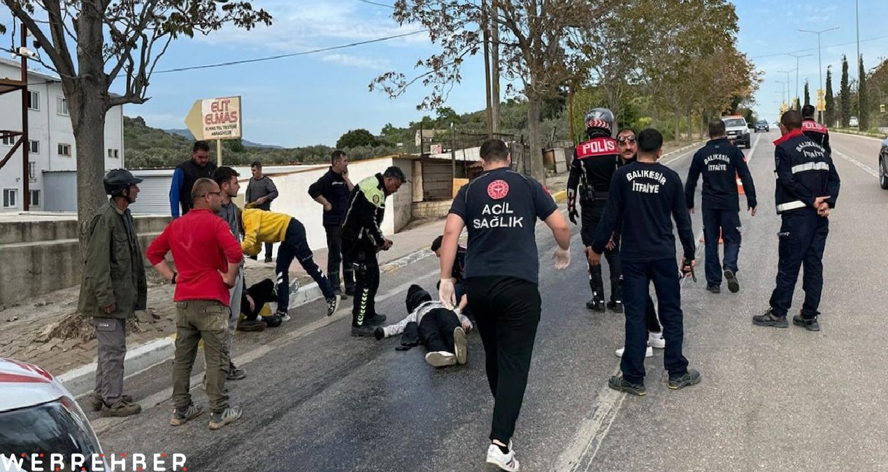 Balıkesir’de motosiklet devrildi: 2 yaralı