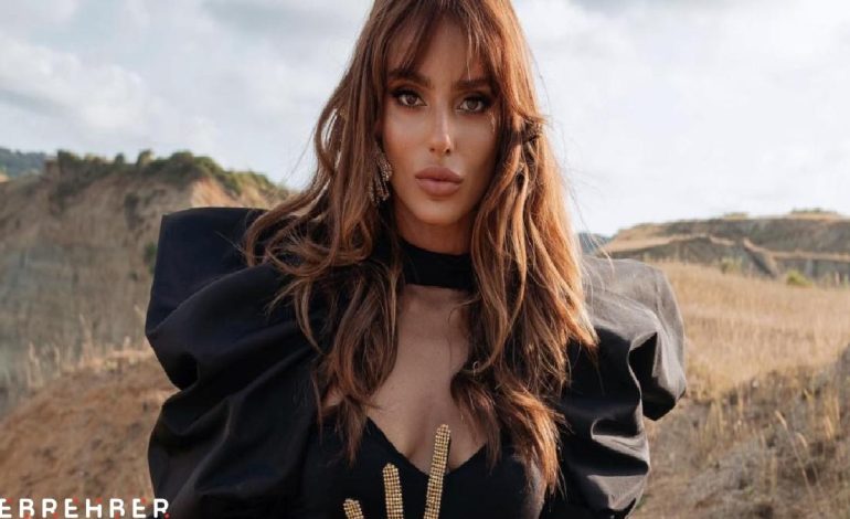Bestemsu Özdemir estetik iddialarına cevap verdi: “80 yaşındaki anneannem 38 beden”