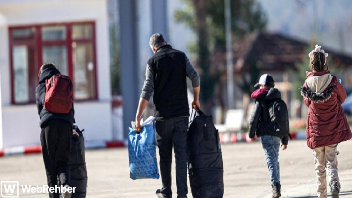 BM: Esad rejiminin devrilmesinin ardından 400 bin Suriyeli geri döndü
