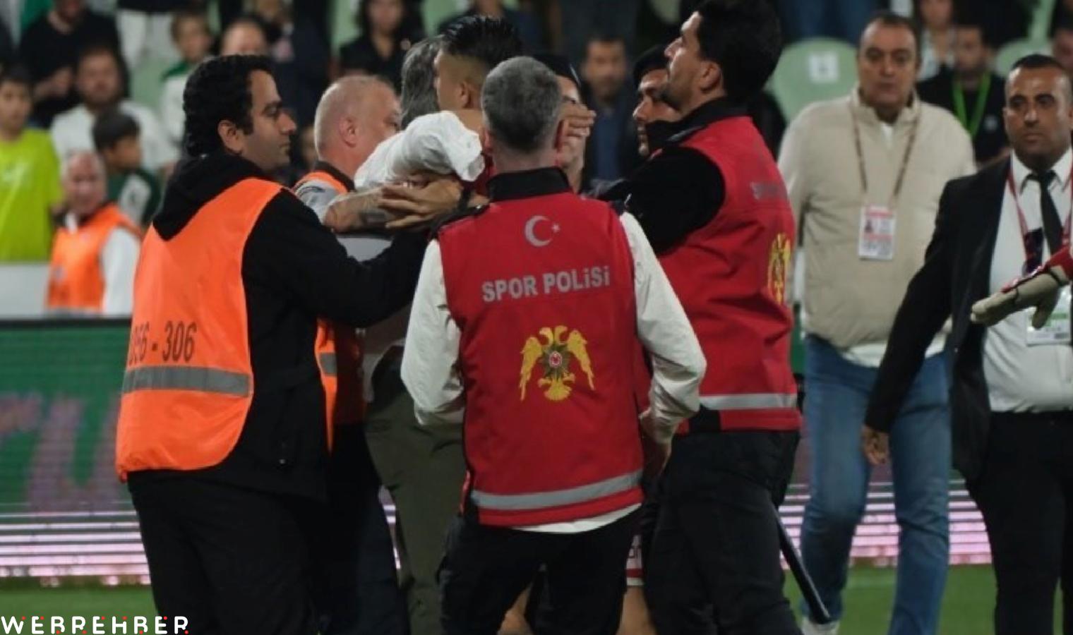 Bodrum FK – Samsunspor maçı sonunda olay: Yönetici sahaya girdi!