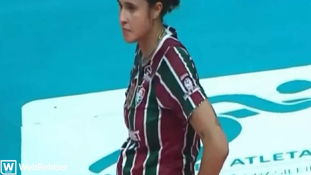 Brezilya’da voleybolcu karnı burnunda maça çıktı