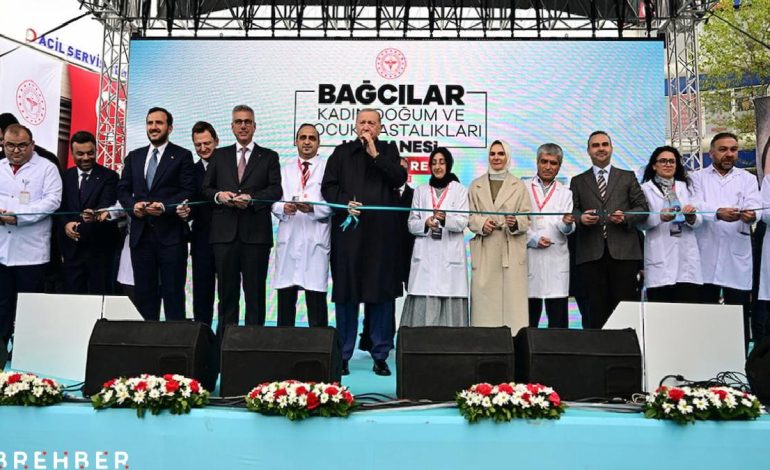 Erdoğan konuşurken bu pankartı açan işçi tutuklandı
