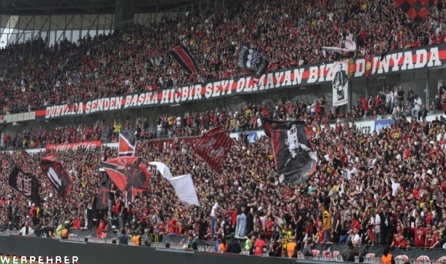 Eskişehirspor taraftarından müthiş destek: Amatörde rekor seyirci!