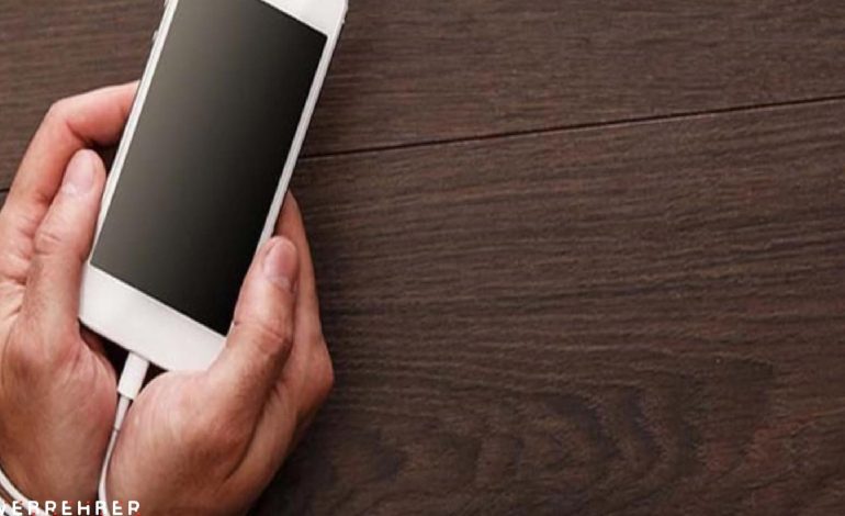 Fark etmeden esir alıyor, gerçek hayatla bağları azaltıyor: Telefon bağımlılığından kurtulmak için 7 dijital detoks yöntemi