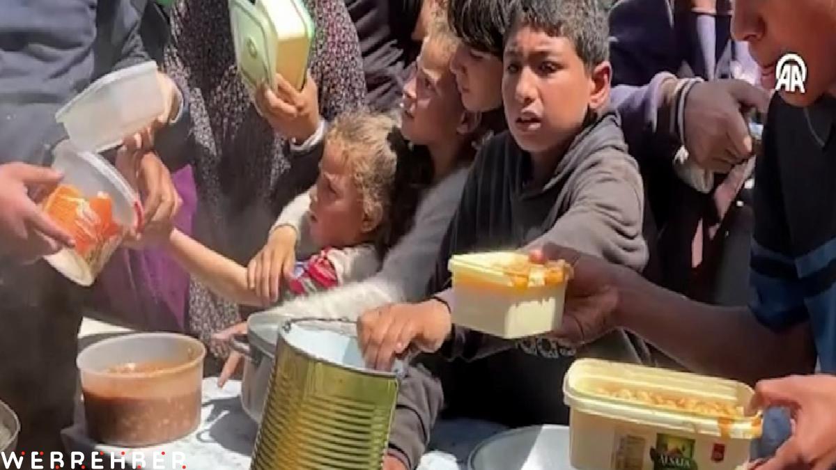 Gazze’de Filistinlilere sıcak yemek dağıtıldı