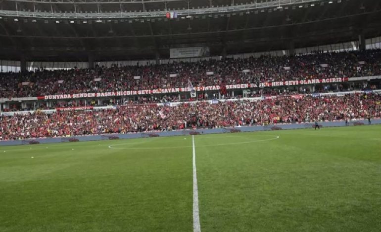 Görüntüler Bölgesel Amatör Lig’den! Eskişehirspor’un maçını 33 bini aşkın taraftar izledi