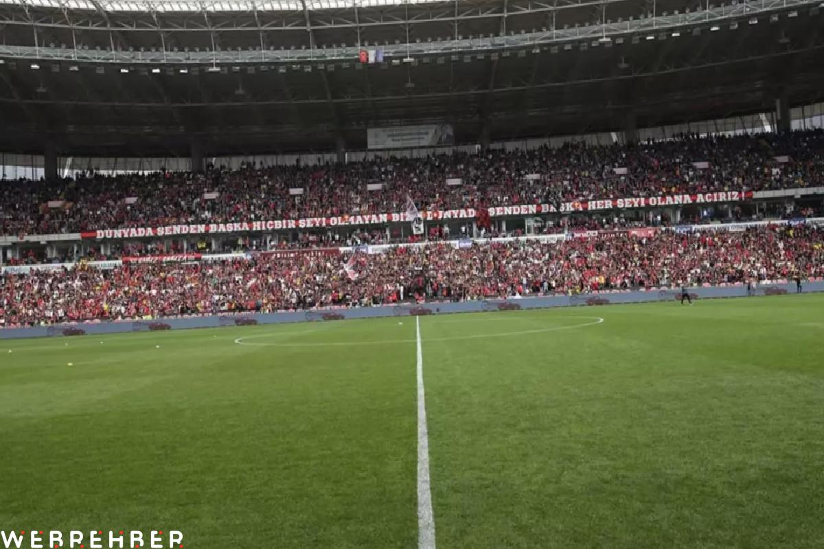 Görüntüler Bölgesel Amatör Lig’den! Eskişehirspor’un maçını 33 bini aşkın taraftar izledi