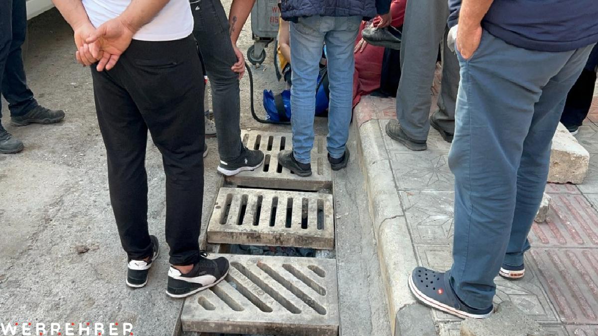 Hatay’da ayağı mazgala sıkıştı