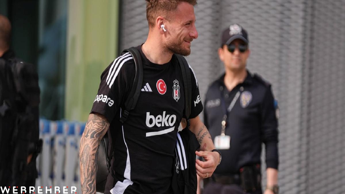 Immobile’den gece yarısı paylaşımı: Altın ayakkabı ile mesaj