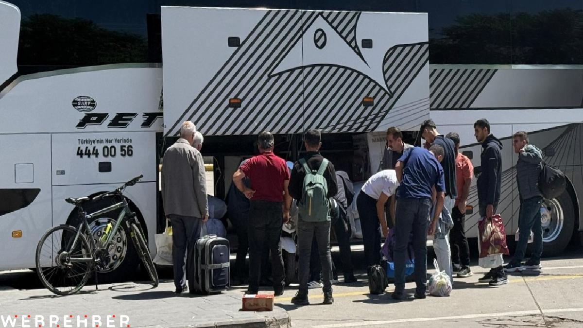 İstanbul depreminin ardından vatandaşlar memleketlerine dönüyor