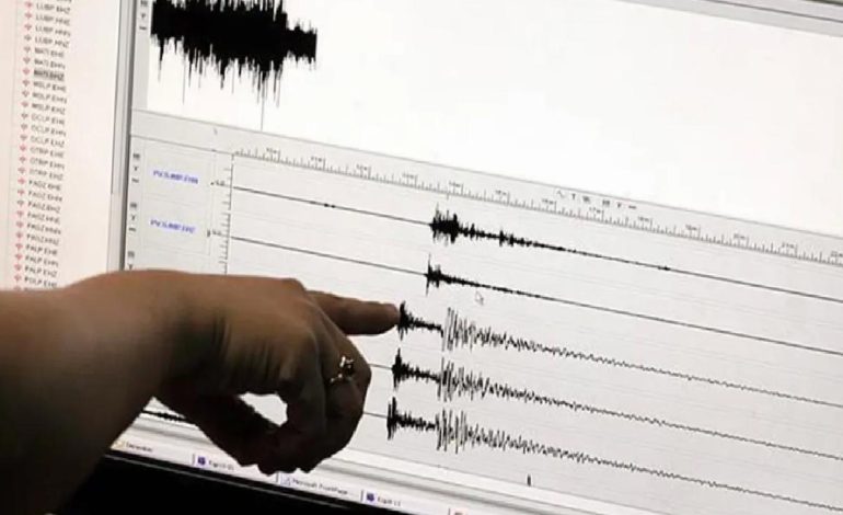 İstanbul ve çevre illerde hissedilen bir deprem oldu