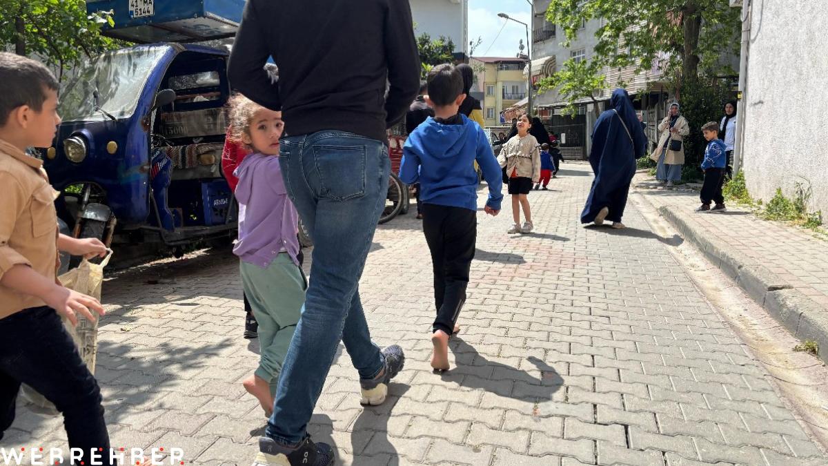 Kocaeli’de deprem anı: Ayakkabısız sokağa çıktılar