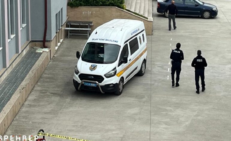 Lise öğrencisi, denem sınavında pencereden düştü