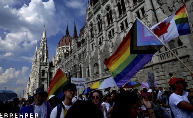 Macaristan’da LGBT faaliyetleri yasaklandı
