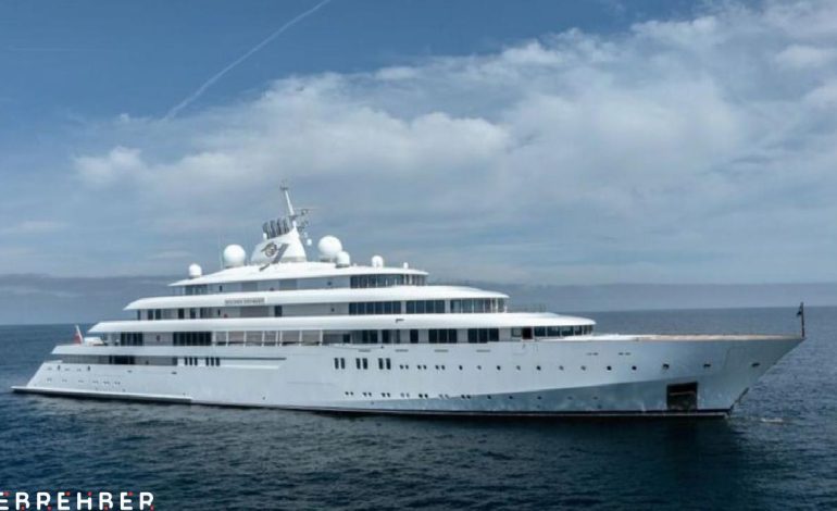 Mega yat ‘Golden Odyssey’ Marmaris Körfezi’nde