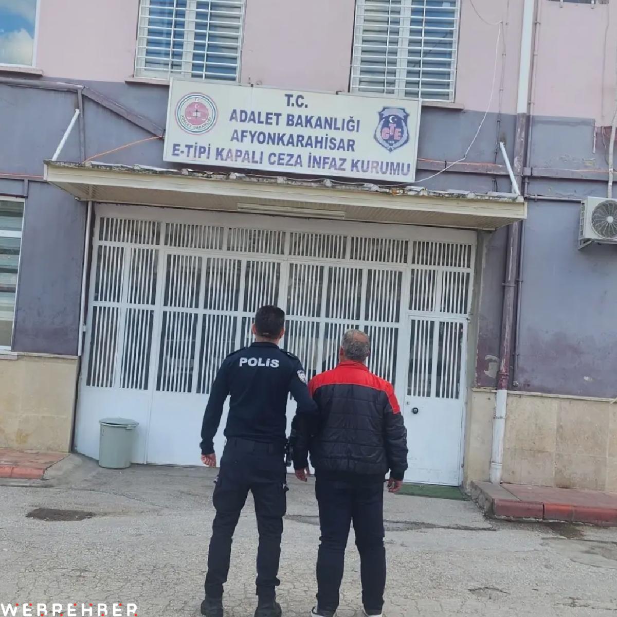 Muayene için gittiği hastanede televizyon çaldı