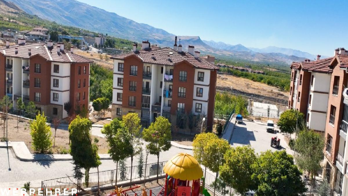 Murat Kurum paylaştı: TOKİ ile Malatya Kale’de kale gibi konutlar yaptık