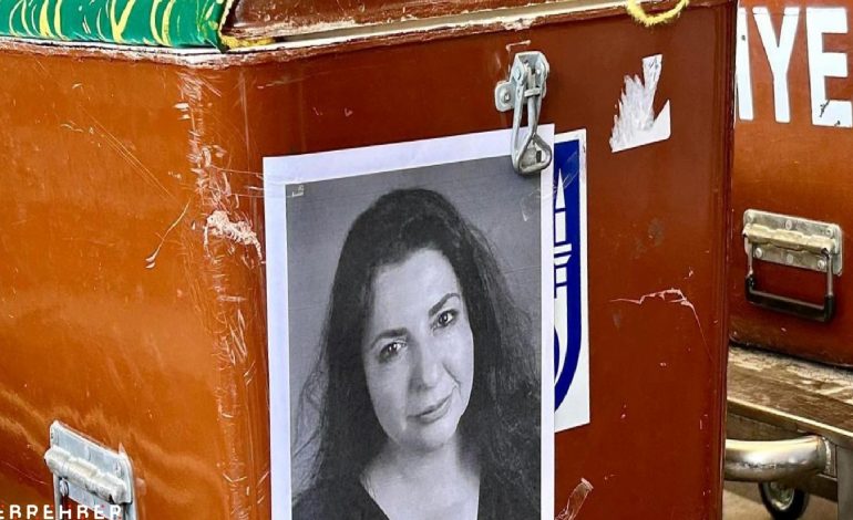 Oyuncu Leyla Okay’a veda