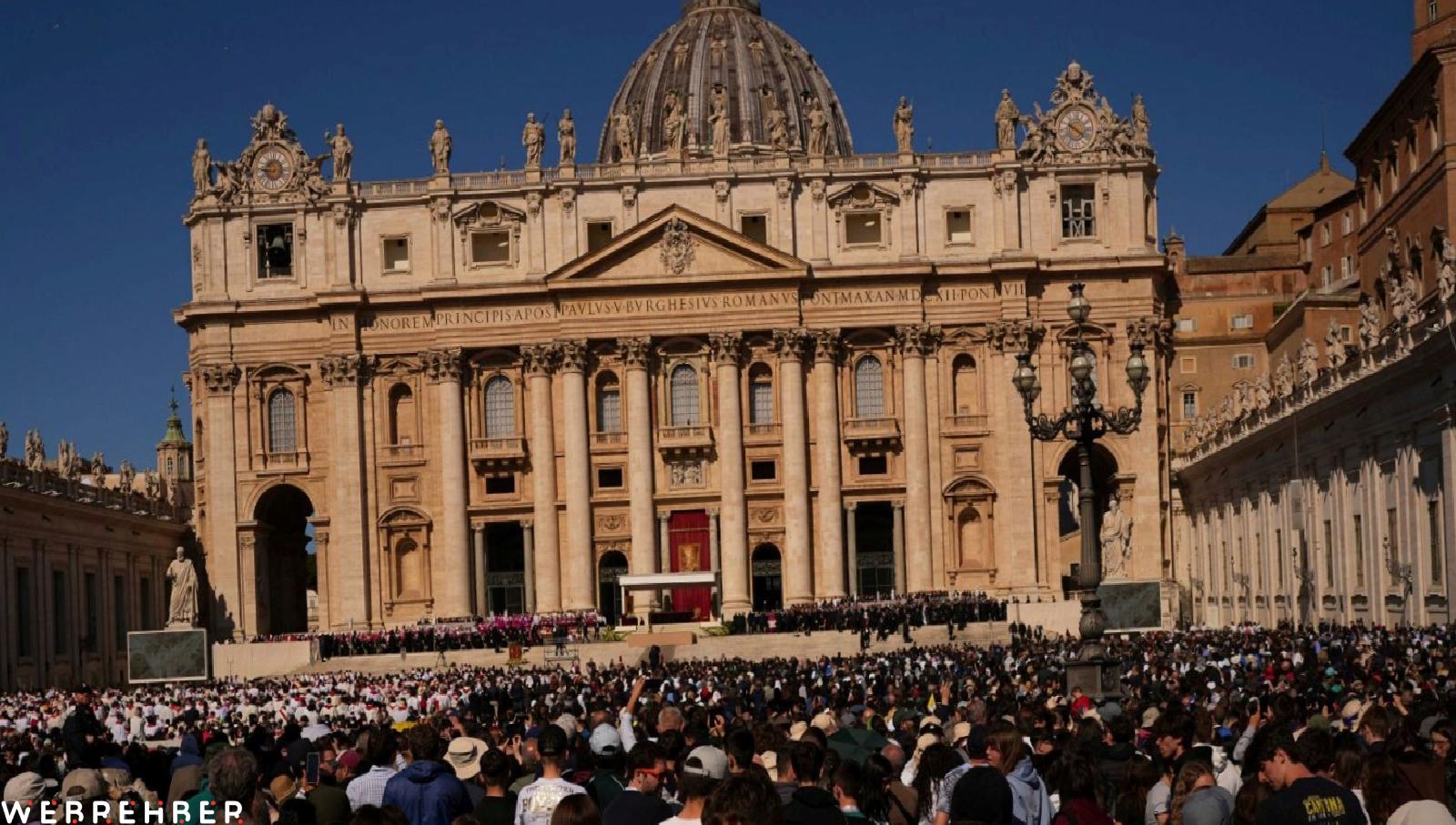 Papa Francis, son yolculuğuna uğurlanıyor
