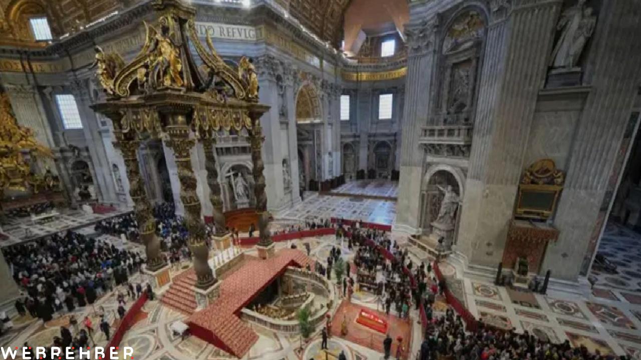 Papa Francis’in cenazesinde selfie çılgınlığı! Katoliklerden tepki
