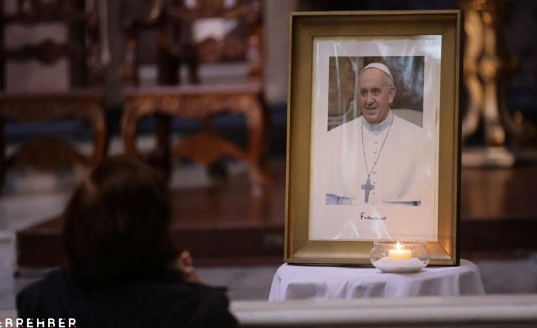 Papa Francis’in ölüm nedeni felç ve kalp yetmezliği