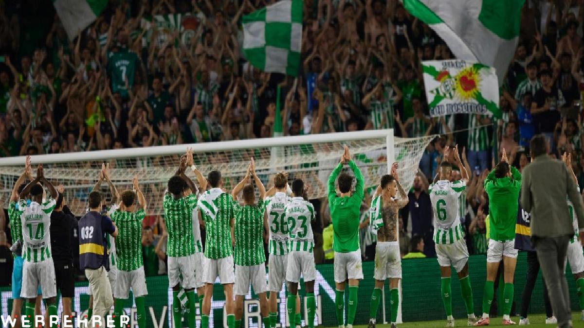Real Betis 5 attı, Real Valladolid küme düştü