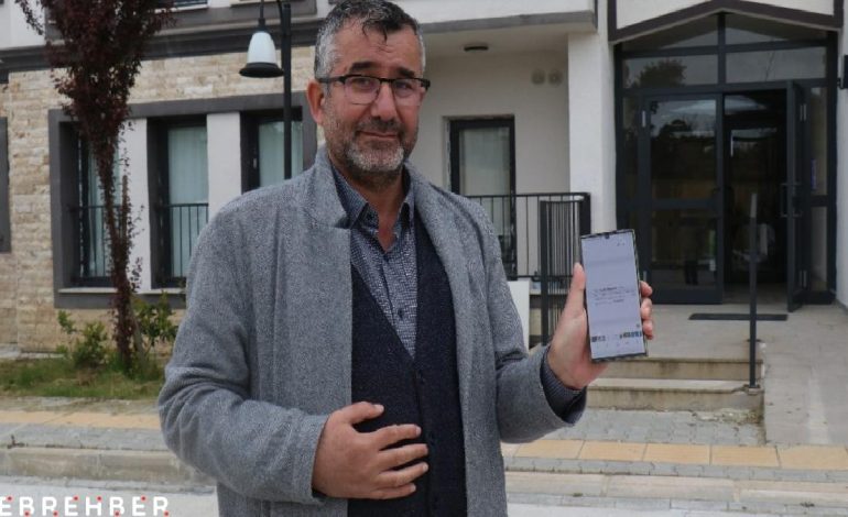 Sakarya’da deprem öncesinde telefonuna gelen uyarı ile o anları kayıt altına aldı