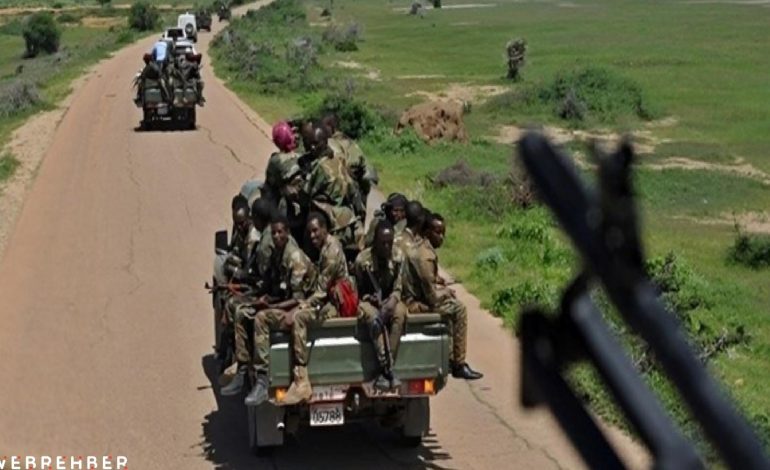 Somali basını: El Şebab’ın ilerleyişi sürerken Türkiye Mogadişu’ya asker konuşlandırdı