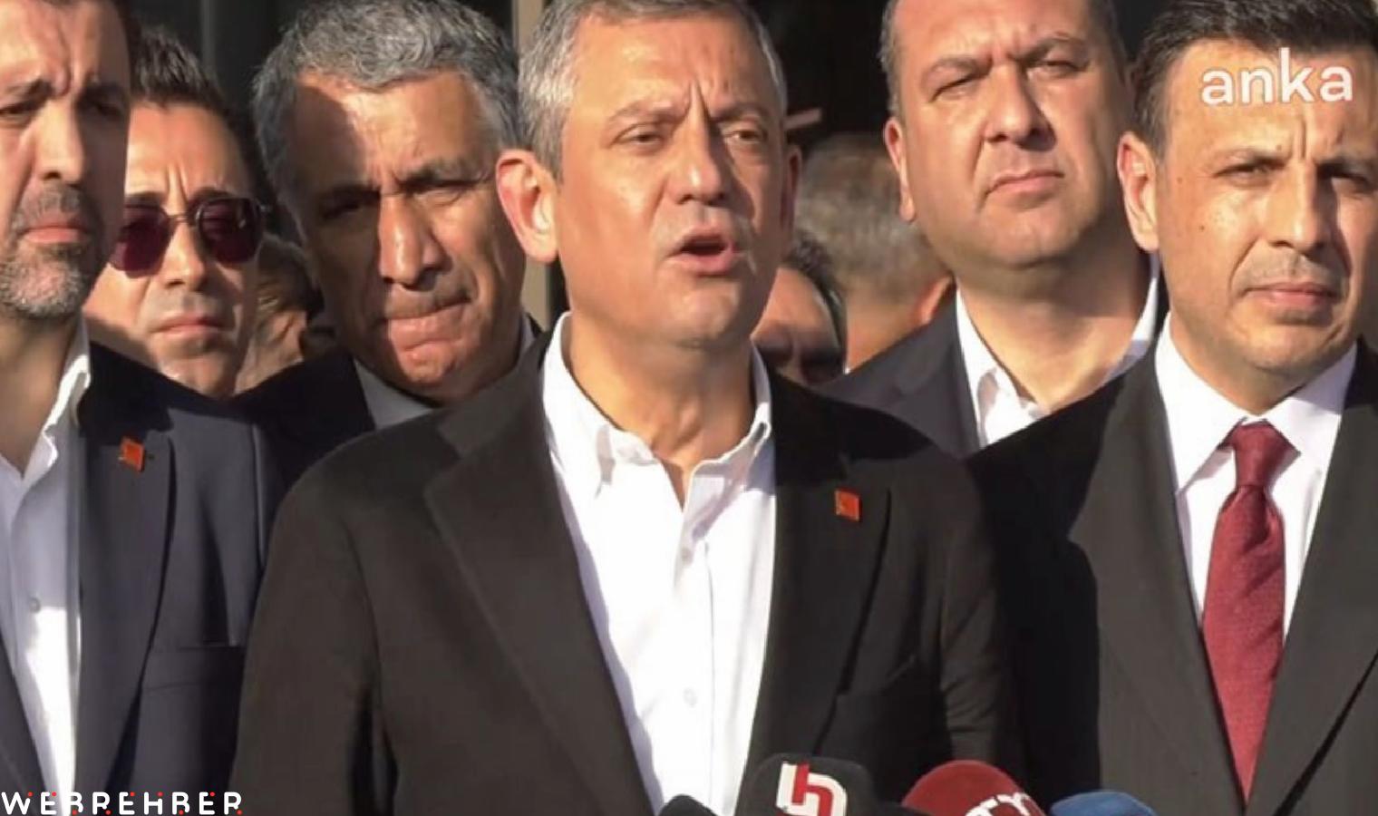 Son Dakika… Sırrı Süreyya Önder yoğun bakımda: Özgür Özel’den hastane önünde sağlık durumuna ilişkin açıklama