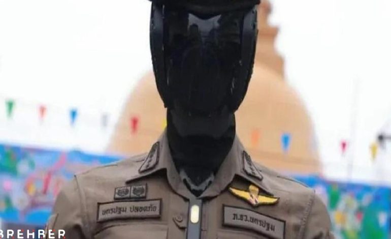 Tayland polisi, robot meslektaşlarıyla devriyeye çıkıyor