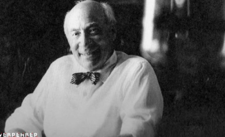 Türk tiyatrosunun öncü ismi: Muhsin Ertuğrul
