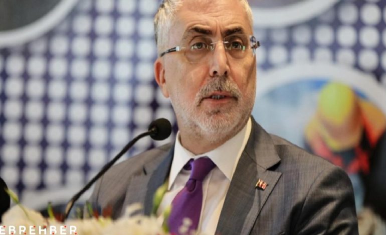 Vedat Işıkhan: Son üç yılda 63,5 milyar TL staj desteği sağlandı