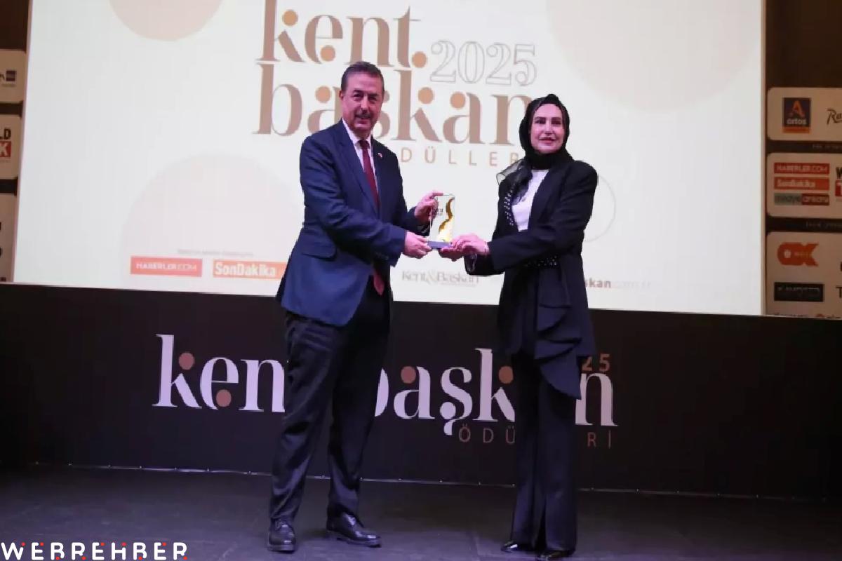 Yeşilhisar Belediye Başkanı Halit Taşyapan’a Kent&Başkan’dan Anlamlı Ödül