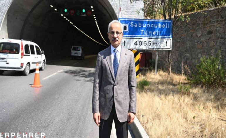 Abdulkadir Uraloğlu: 23 yılda 740 kilometrelik 430 yeni tünel inşa edildi