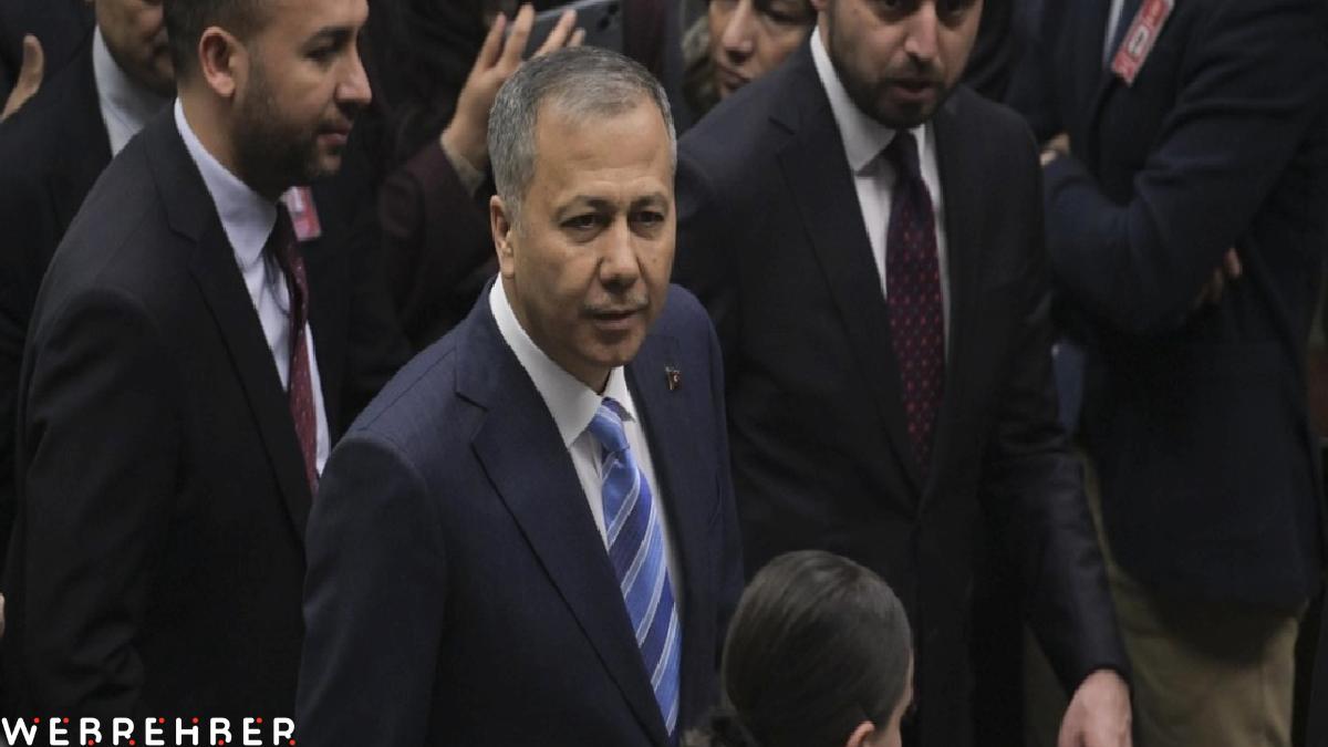 Ali Yerlikaya:  79 ilde 127 açık hava toplantısı için izin verildi
