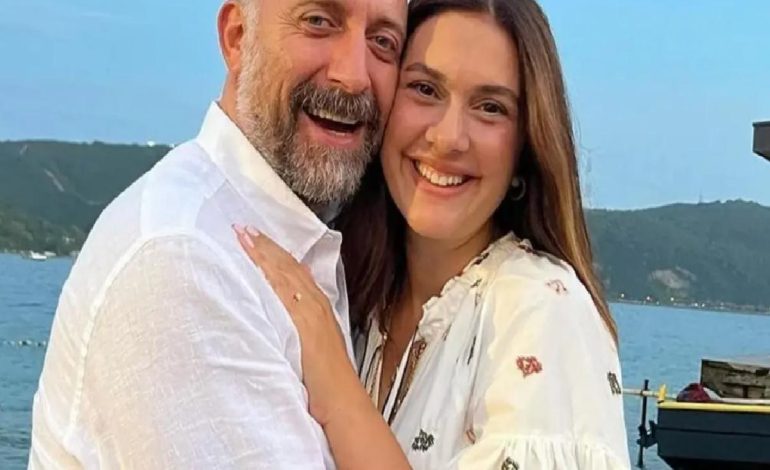 Bergüzar Korel üç yaşındaki kızı Leyla’nın son halini paylaştı