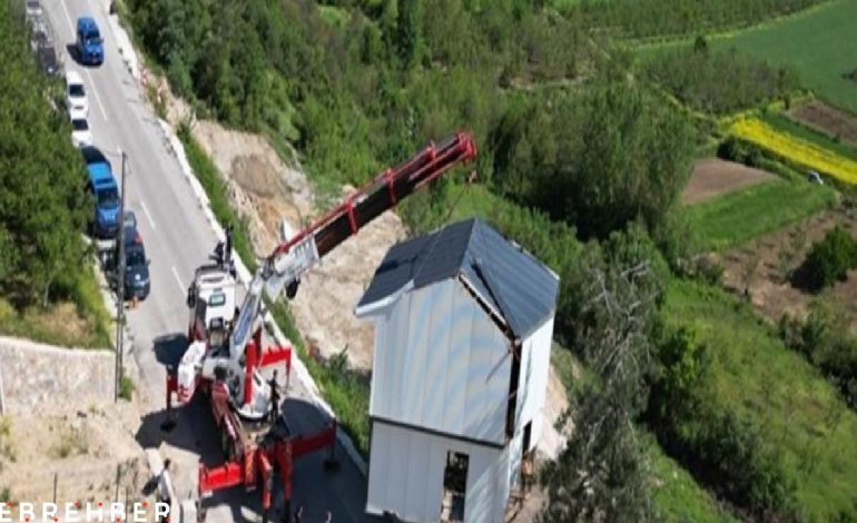 Bursa’da vinçle taşınan evin sahibi: Amacım hurdacıya satmaktı