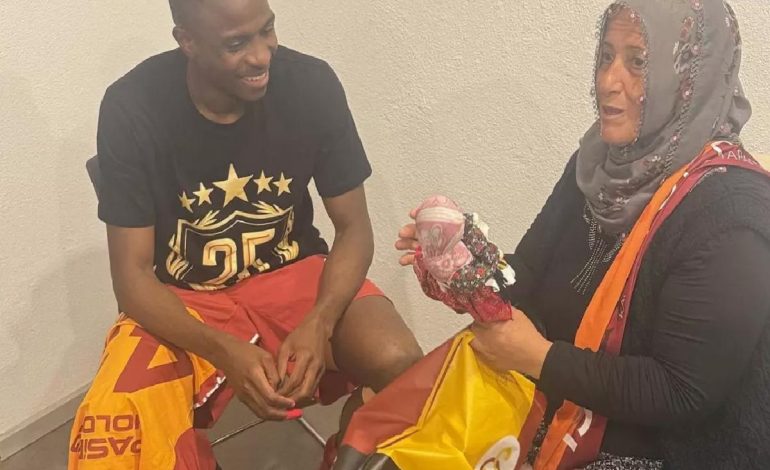 Büyük buluşma gerçekleşti! Neslihan Teyze ve Osimhen bir arada