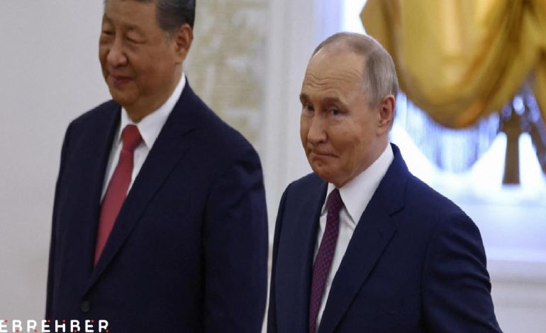 Çin Devlet Başkanı Şi, Kremlin’de Vladimir Putin’le görüştü