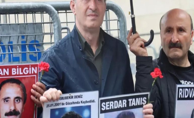 DEM Parti’den Cumartesi Anneleri’ne Destek