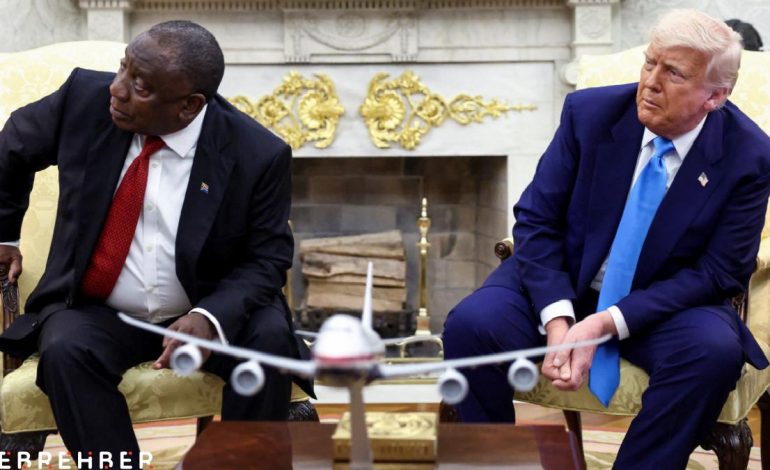 Donald Trump, Katar uçağı sorusuna sinirlendi: Muhabiri kovdu