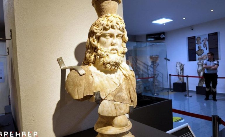 Dünyanın nadide Zeus büstlerinden biri artık Bolu’da