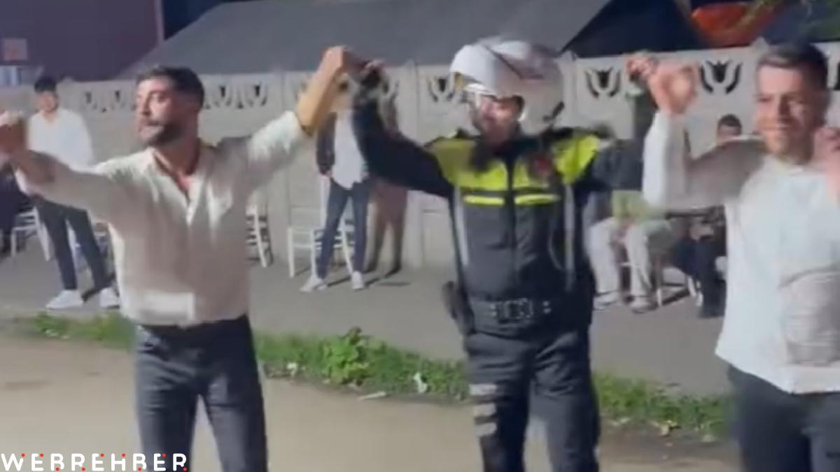 Düzce’de trafik polisi sokak düğününde halaya katıldı