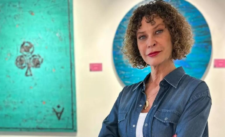 Fırça darbeleriyle gelen yeniden doğuş: Ekranlardan sanat galerisine
