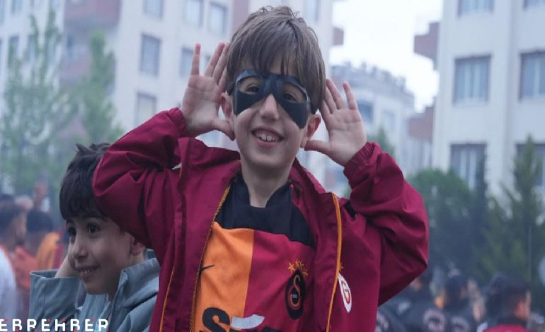 Galatasaray, Gaziantep’te coşkuyla karşılandı