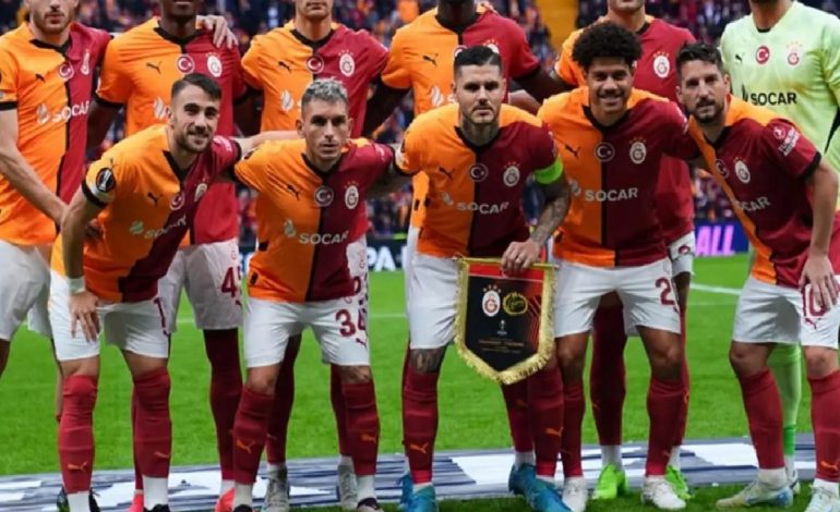 Galatasaray milli yıldızın sözleşmesini uzattı